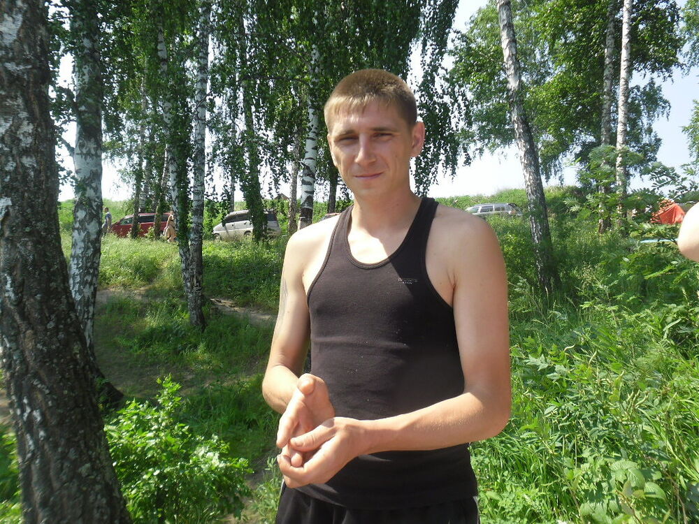  5693995  Valtntin, 39 ,    