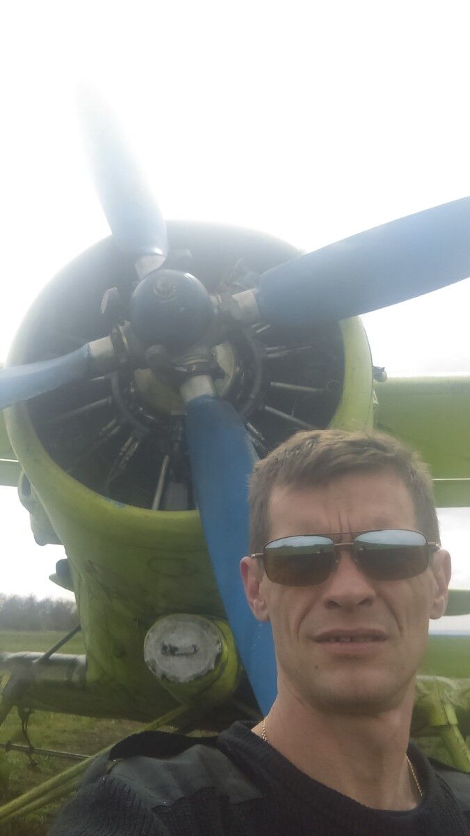  10402705  Aleksandr, 48 ,    