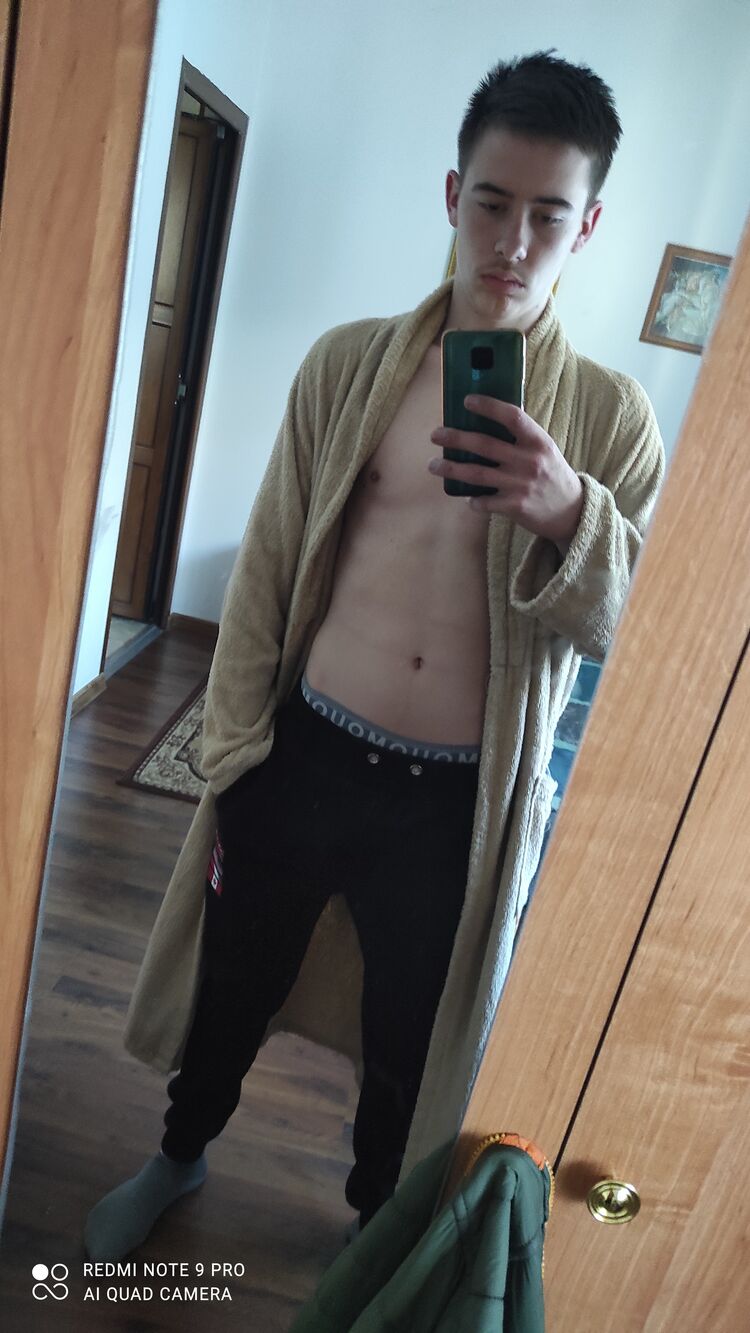  ,   Vlad, 22 ,   ,   