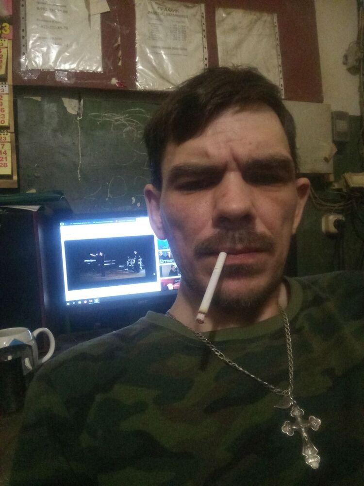  42827905  Andrey, 37 ,    