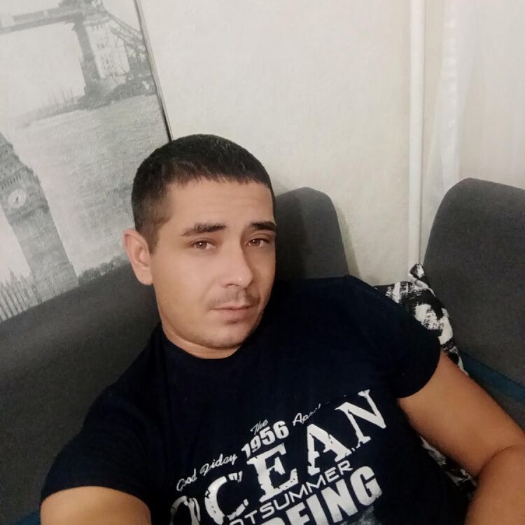  ,   Artem, 36 ,   ,   