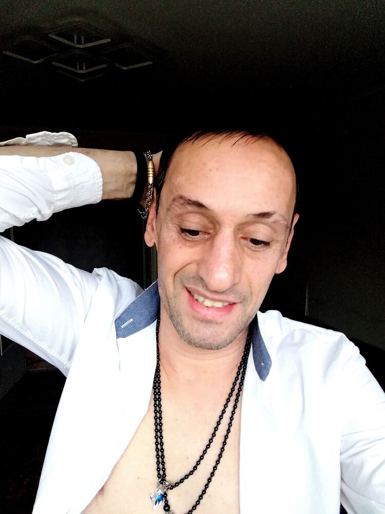  38819905  Gaybi, 47 ,    