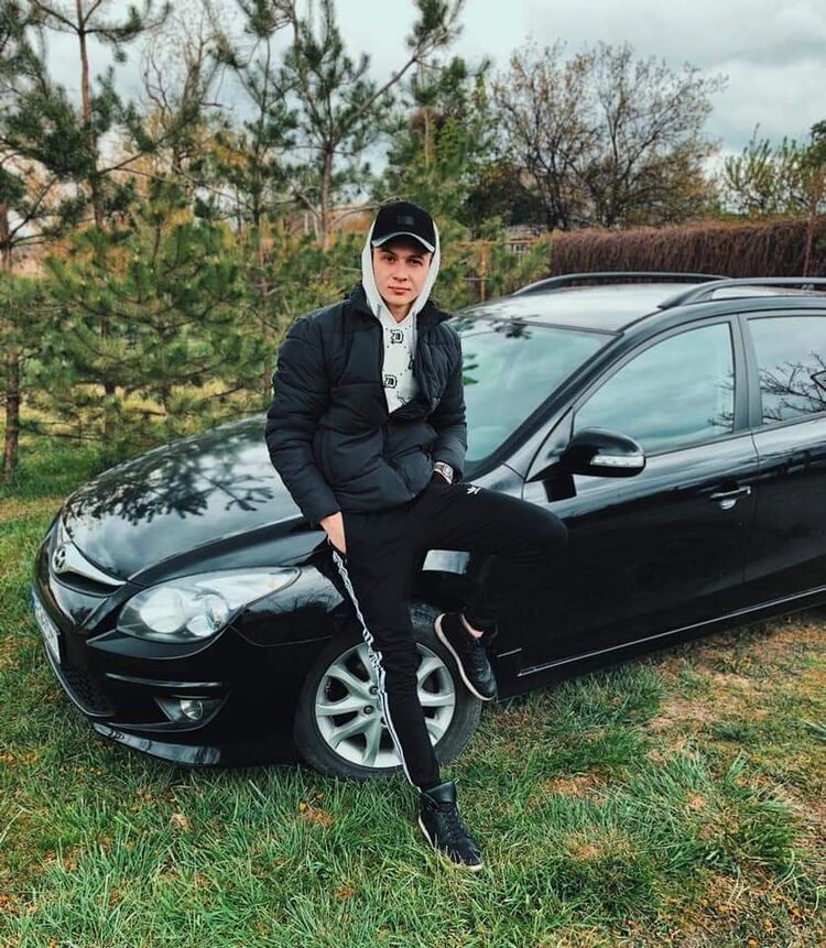  44272895  , 33 ,    -