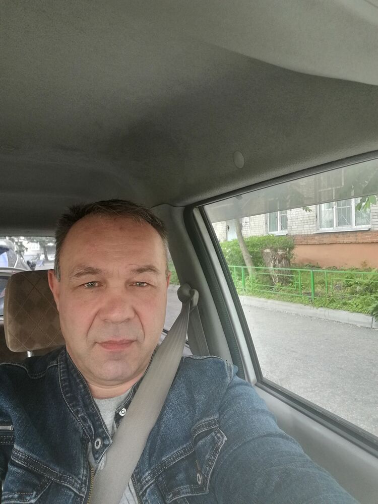  44063085  , 49 ,    