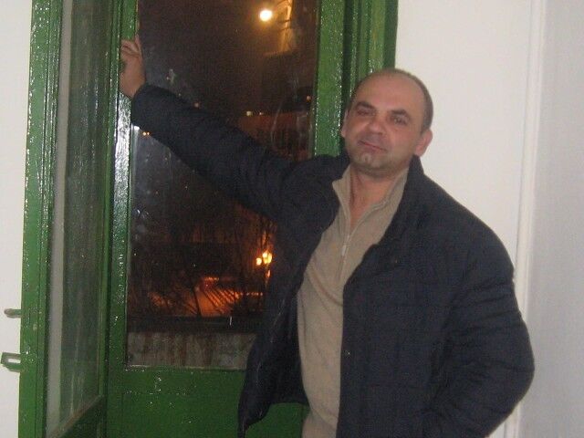   ,   SaNtsho, 49 ,   ,   , c 