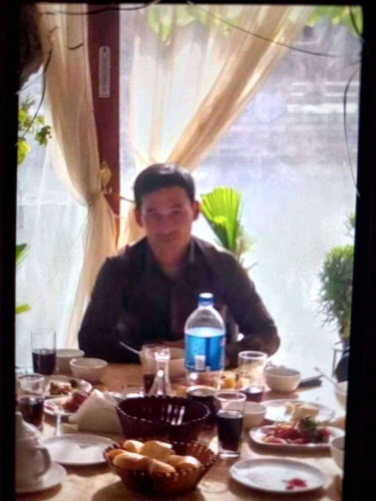  23264395  Sloyu, 40 ,    