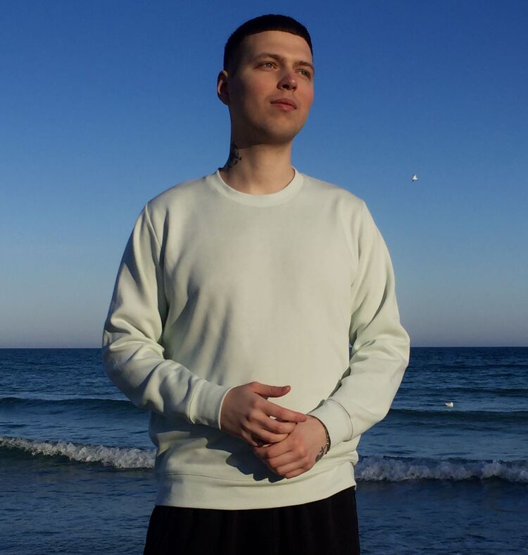  ,   Maxim, 26 ,   ,   , c 