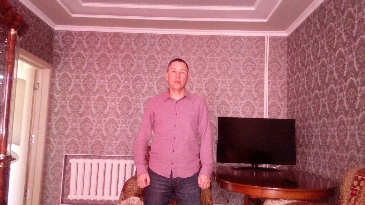  8888815  Rus, 39 ,    