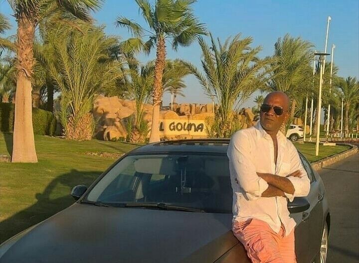  19430555  Don Omar, 47 ,    Al Ghardaqah
