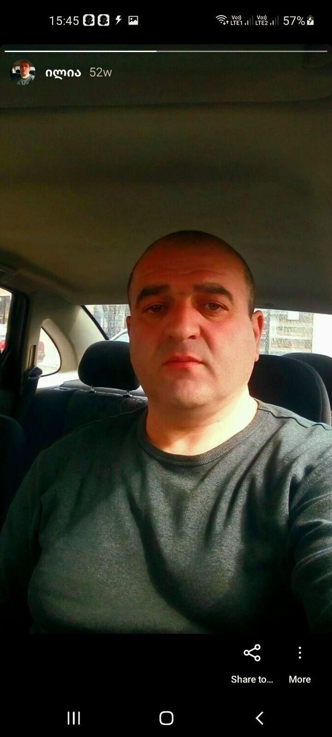  31752285  Ilia, 46 ,    