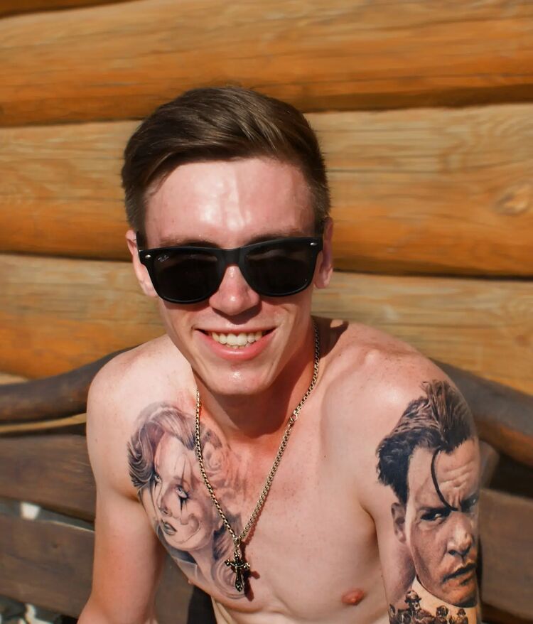  ,   Alex, 32 ,     , c , 