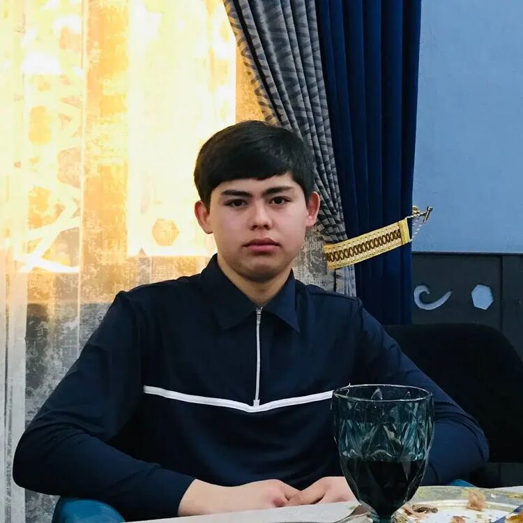  35707435  Qobil, 22 ,    