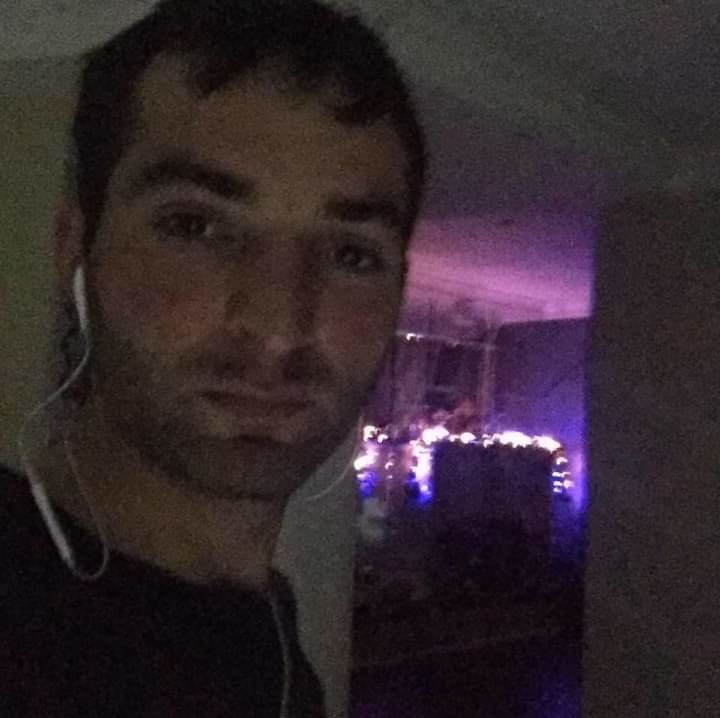  18322145  , 31 ,    