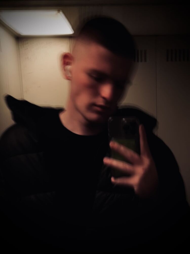  31873825  , 22 ,    