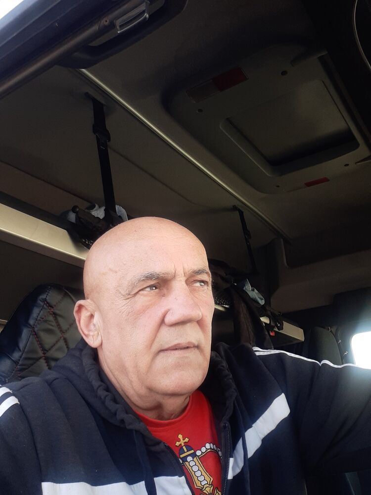  ,   Rade, 61 ,   ,   