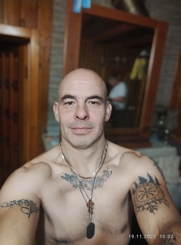  31641365  , 44 ,    