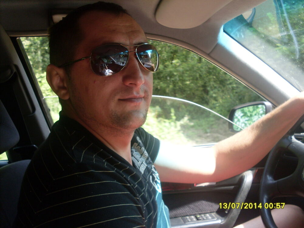  ,   Igor, 42 ,   