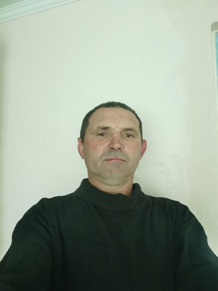  44778335  Ruslan, 47 ,    