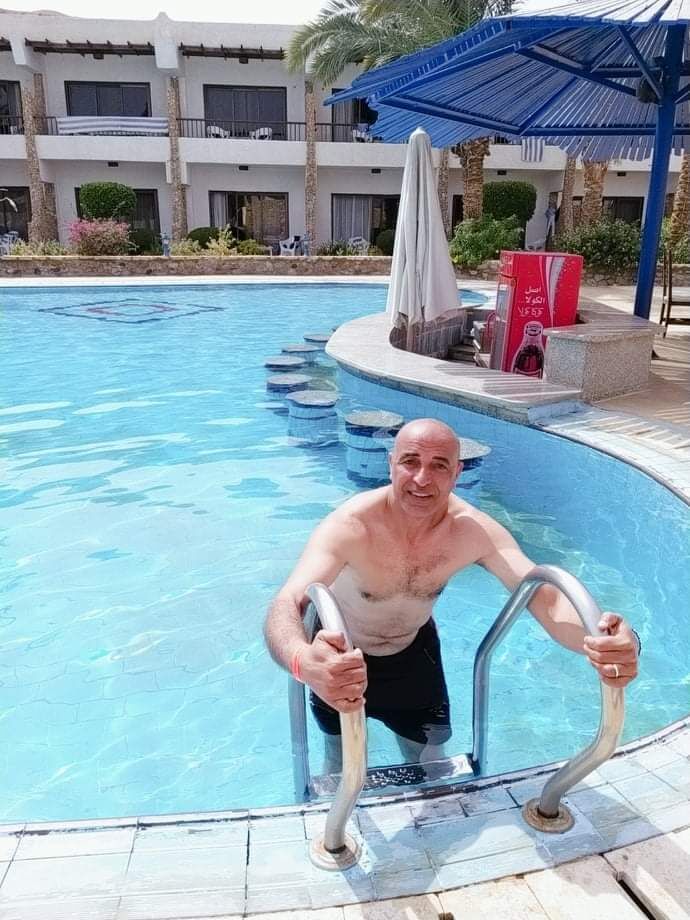  29502885  Mohamed, 53 ,    