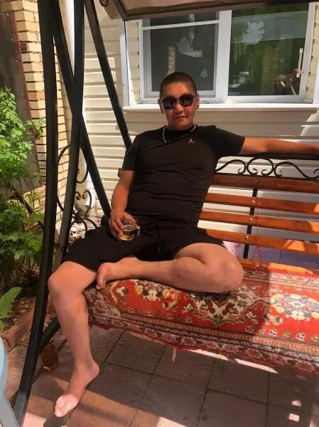  ,   Baurzhan, 33 ,   ,   , c , 