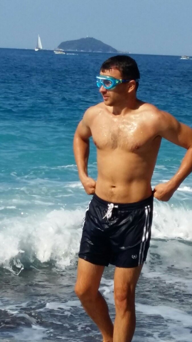  ,   Igor, 35 ,   ,   , c 