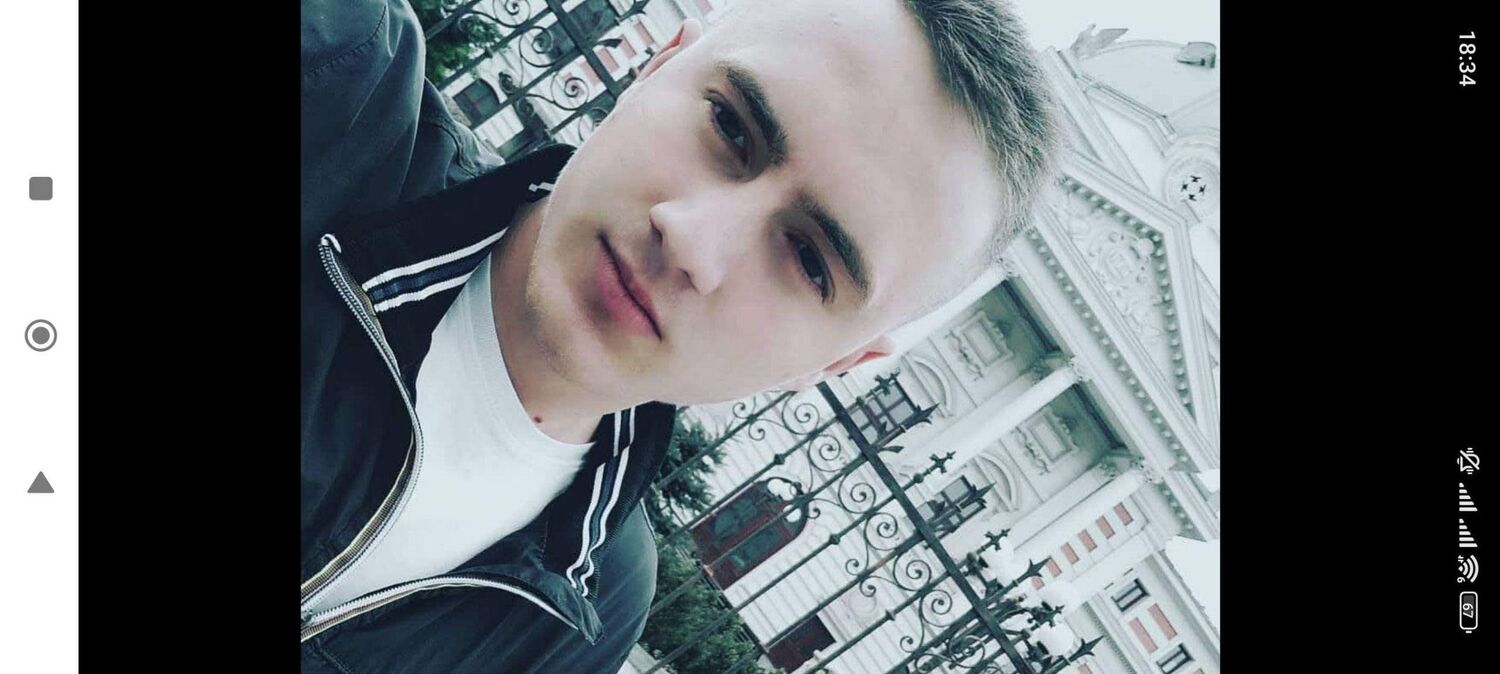  54704425  Denis, 35 ,    