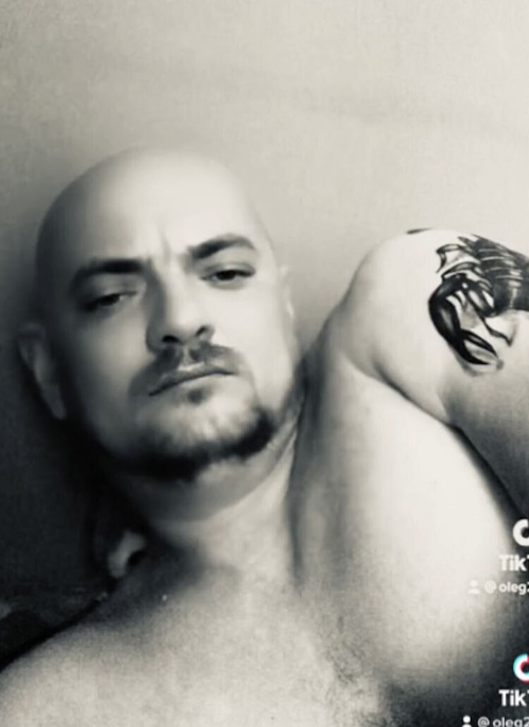  28113485  Oleg, 37 ,    