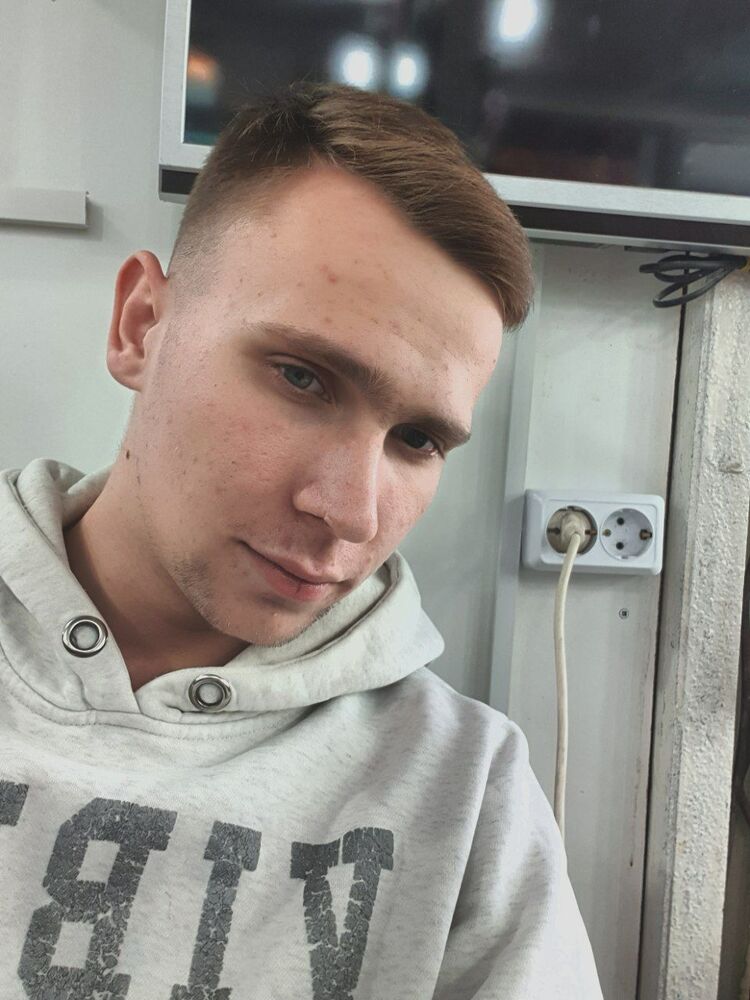  31639455  Maxim, 25 ,    