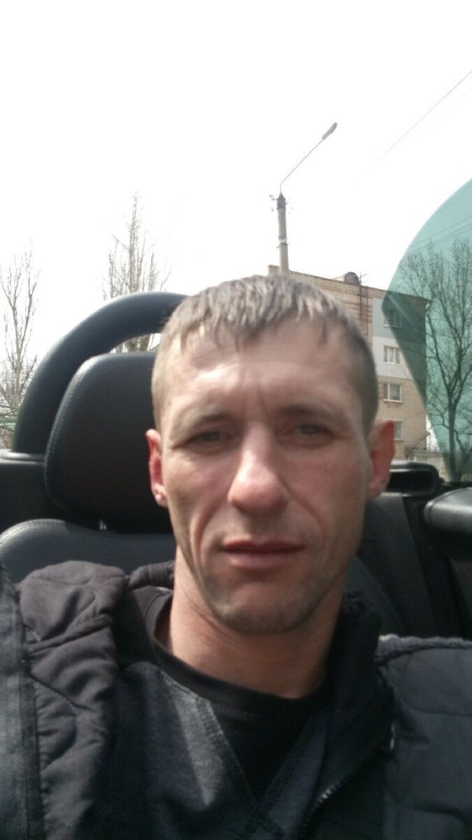  12022645  James Bond, 39 ,    