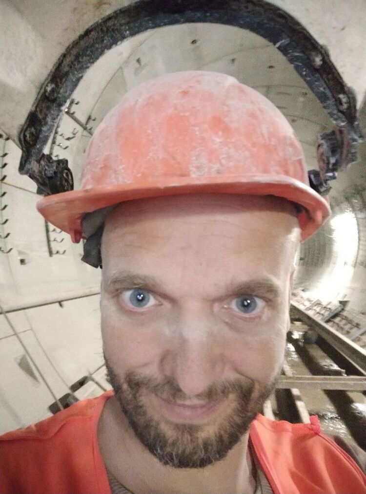  46344445  , 42 ,    