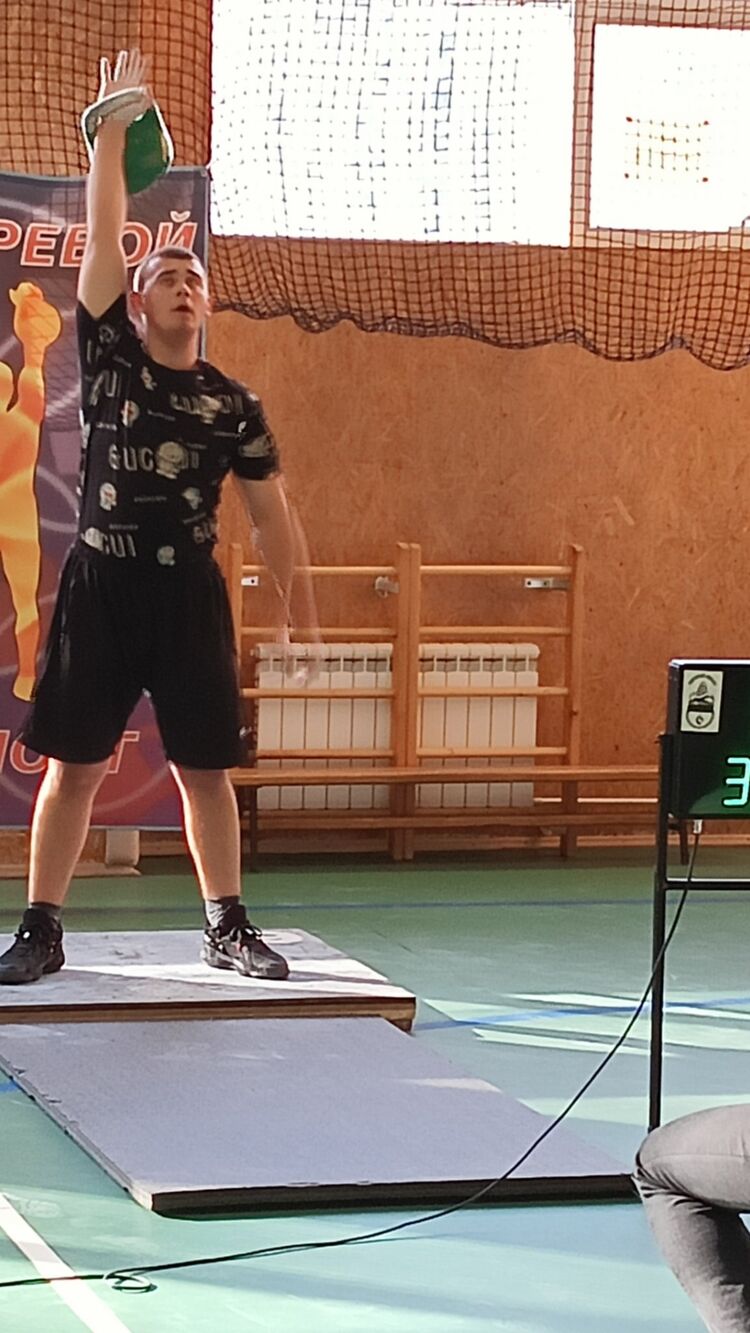  34274405  Vitaly, 24 ,    