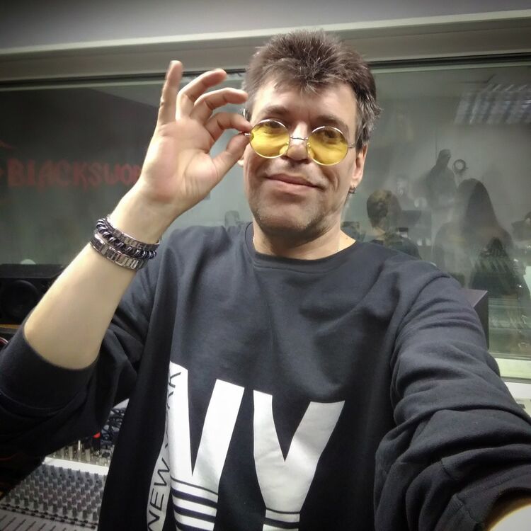  18793075  Valery, 49 ,    