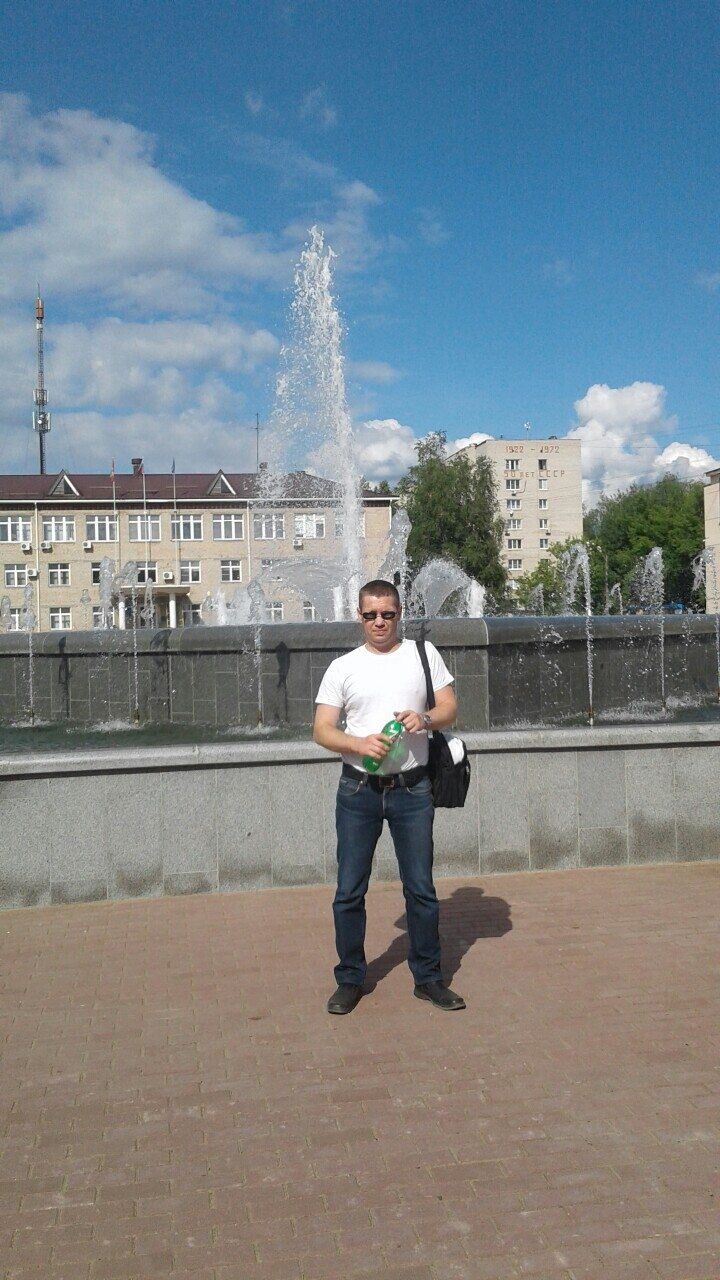  31909385  Alexei, 45 ,    -