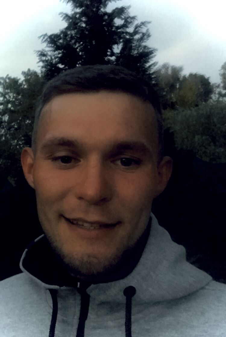  23249095  Vadim, 32 ,     