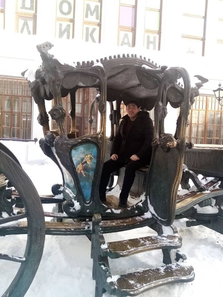  44353675  Raxat, 45 ,    