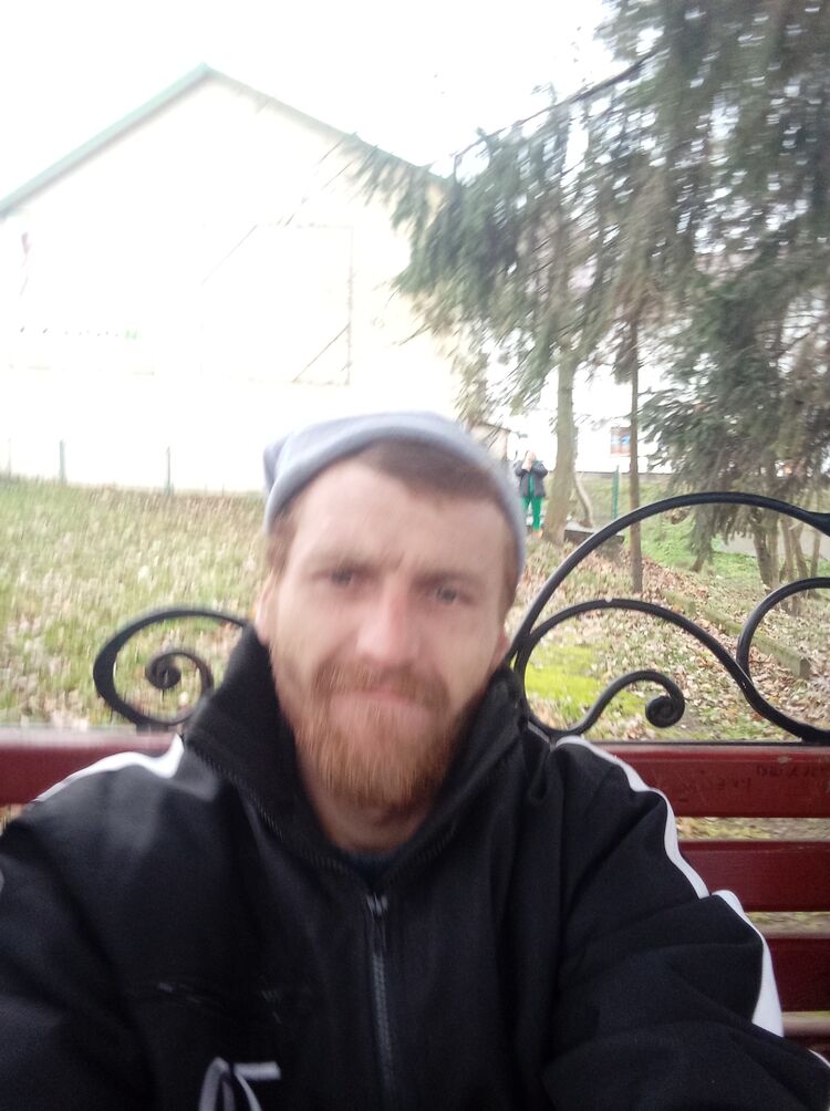  54571255  Petro, 28 ,    