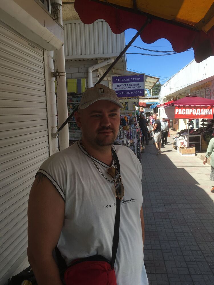 ���������� �����������, ���� ������� Under, 37 ���, ������������ ��� ������, ����� � ���������