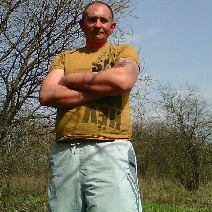  46610335  , 44 ,    