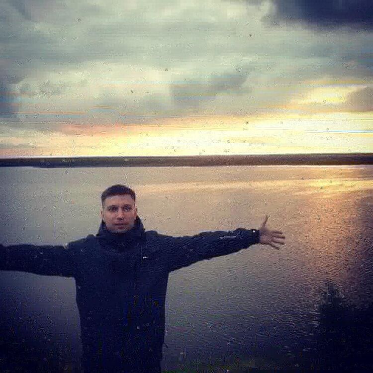  ,   Denis, 37 ,   