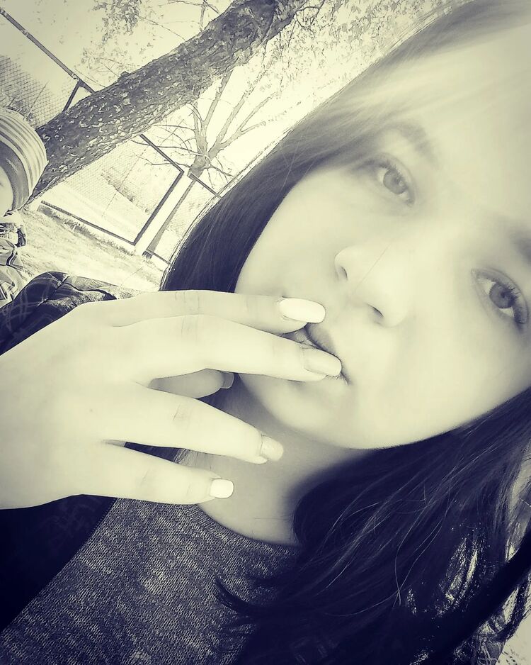  ,   Diana, 25 ,   ,   
