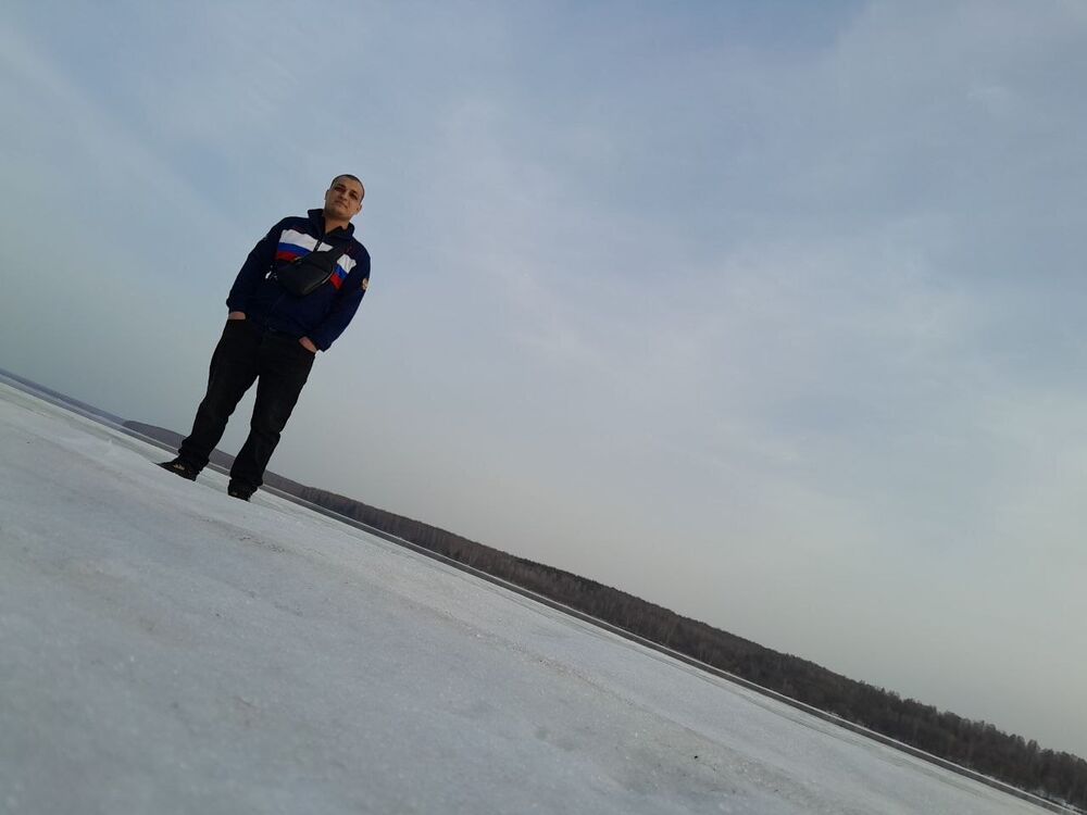  54102715  Ergash, 25 ,    