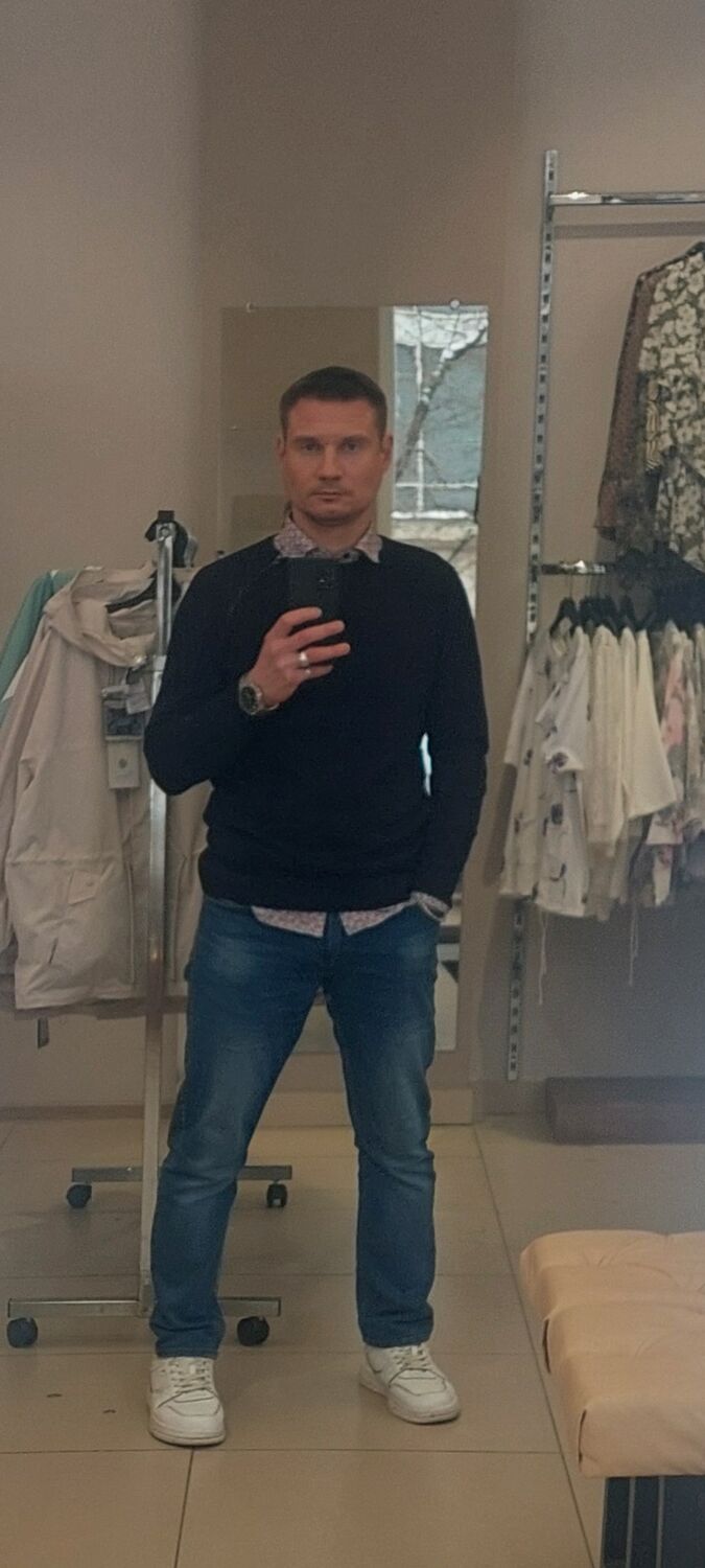  52033065  , 37 ,    