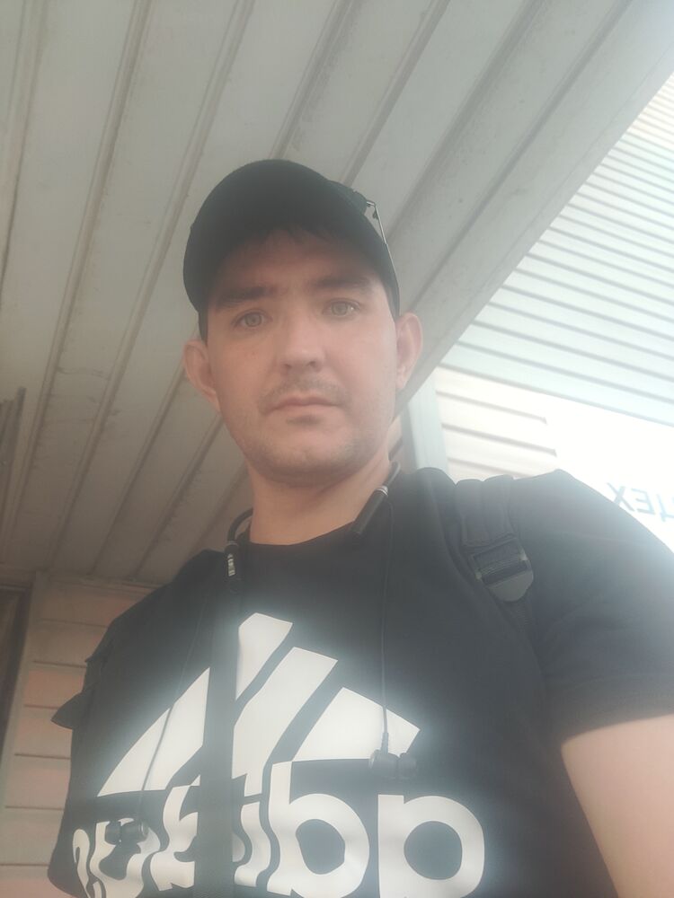  45222275  Ivan, 35 ,     