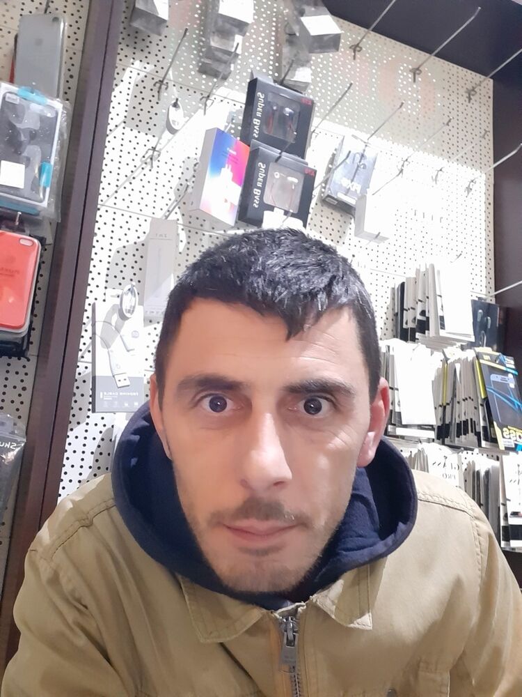  ,   Mihai, 41 ,   ,   , c 