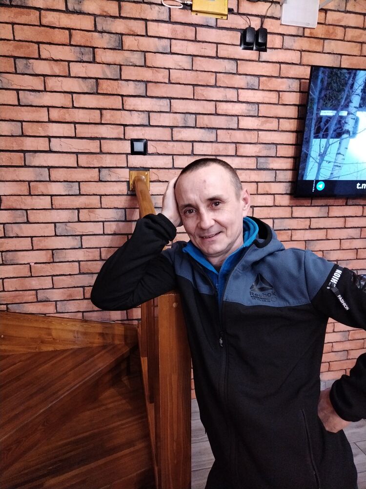  50409815  Vitaly, 45 ,    