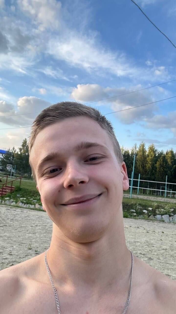  ,   Alex, 22 ,   ,   