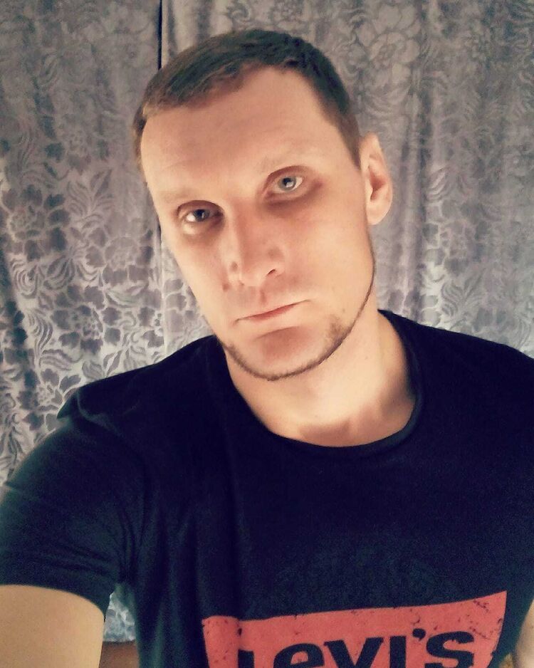  38247415  Viktor, 35 ,    