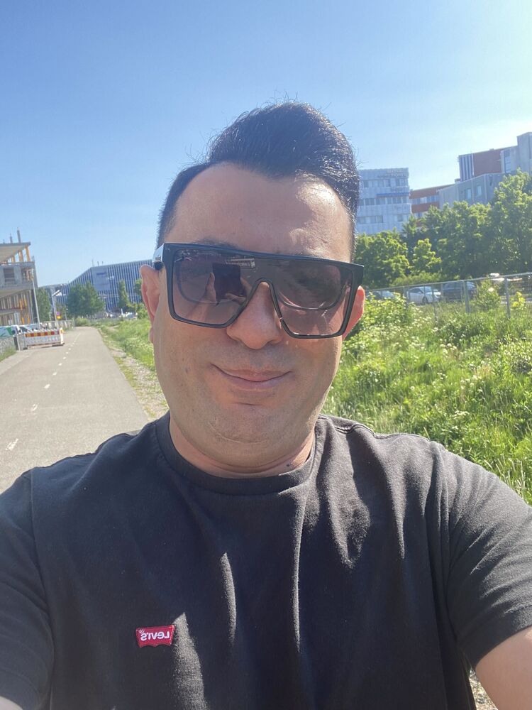  Akaszto,   Rami, 40 ,   ,   