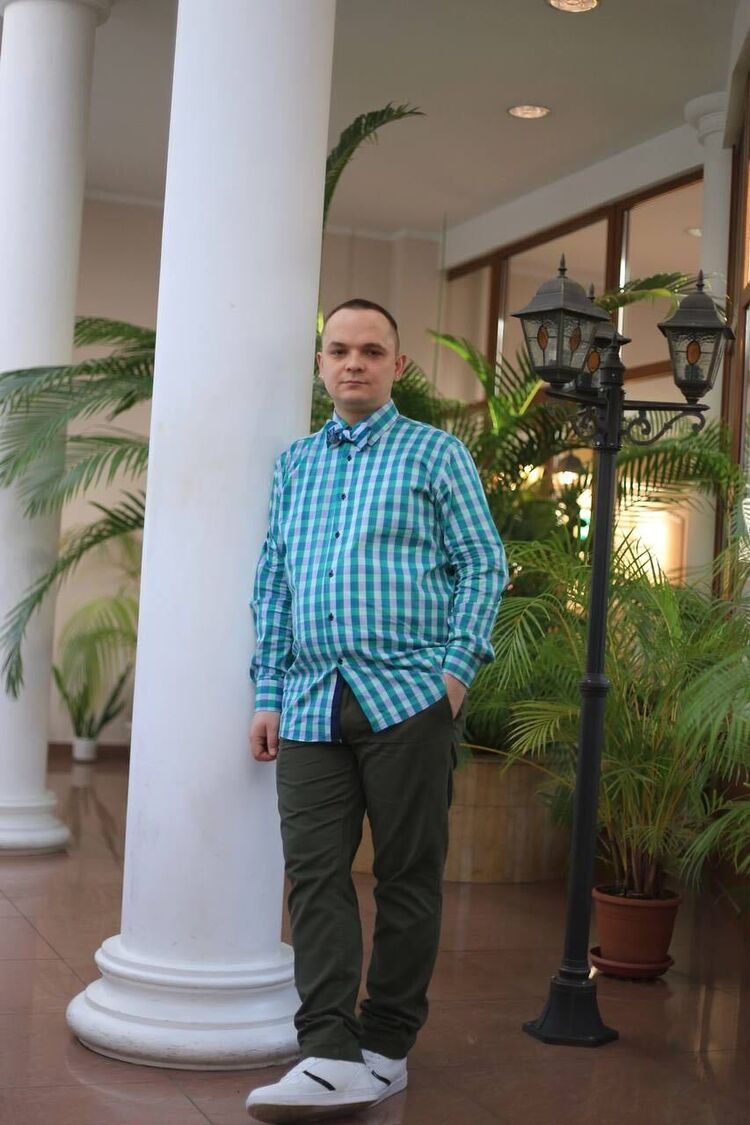  33732075  , 37 ,    -