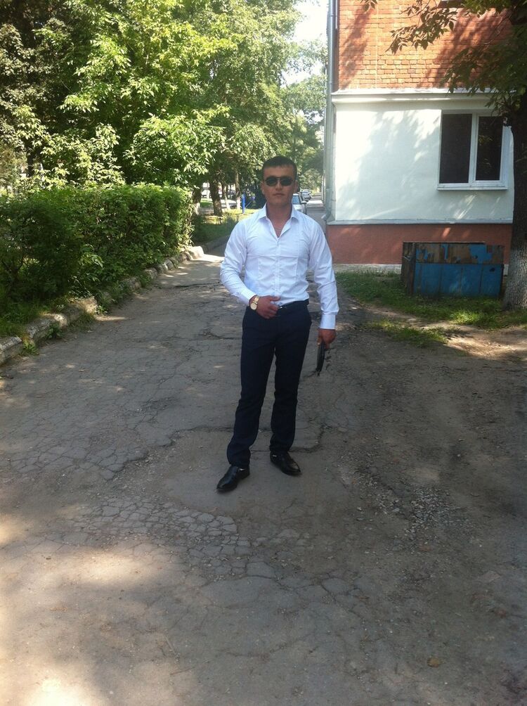  10404495  Islombek, 34 ,    